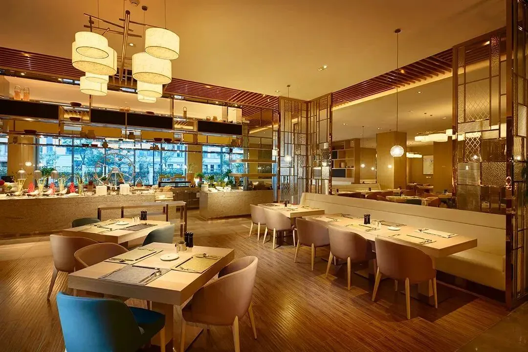 初三发班:799抢宁波2晚『希尔顿Hilton酒店』纯玩3日◆含2早2正●踏浪松兰山&渔港环港游◆全程导游服务◆看海玩沙度假-第31张图片-四季读书网 初三发班:799抢宁波2晚『希尔顿Hilton酒店』纯玩3日◆含2早2正●踏浪松兰山&渔港环港游◆全程导游服务◆看海玩沙度假-第31张图片-四季读书网