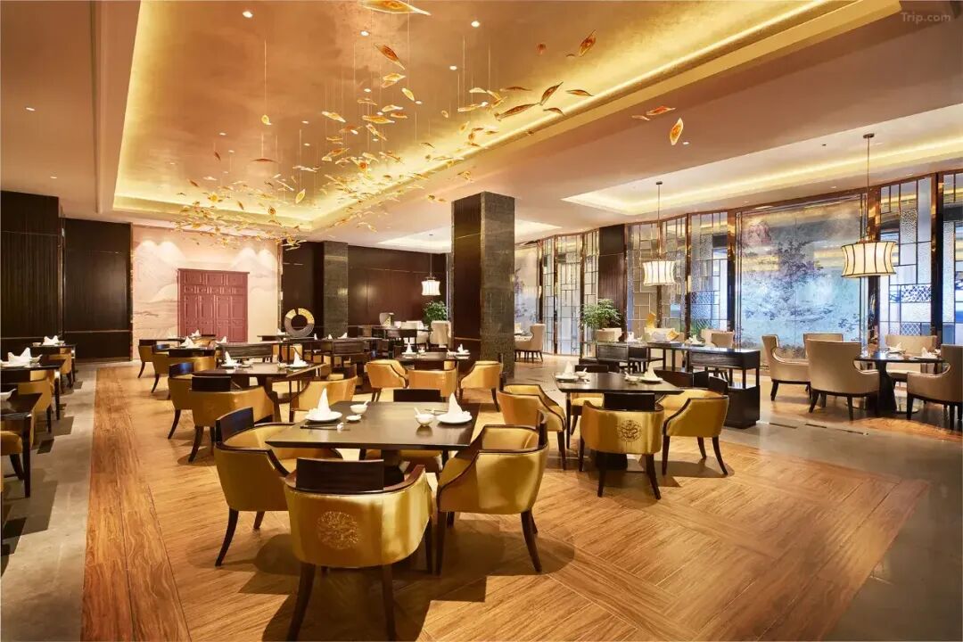 初三发班:799抢宁波2晚『希尔顿Hilton酒店』纯玩3日◆含2早2正●踏浪松兰山&渔港环港游◆全程导游服务◆看海玩沙度假-第33张图片-四季读书网 初三发班:799抢宁波2晚『希尔顿Hilton酒店』纯玩3日◆含2早2正●踏浪松兰山&渔港环港游◆全程导游服务◆看海玩沙度假-第33张图片-四季读书网