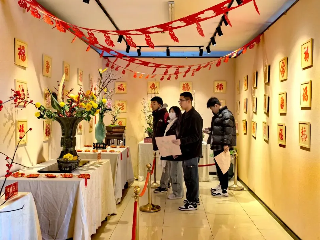 初一北海公园热闹非凡!熟悉的年味又回来啦!-第19张图片-四季读书网 初一北海公园热闹非凡!熟悉的年味又回来啦!-第19张图片-四季读书网