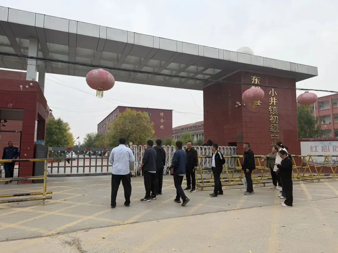 取经名校谋备考,凝心聚力战中考|长兴中学初三年级赴小井中学学习初三精细化管理经验-第2张图片-四季读书网