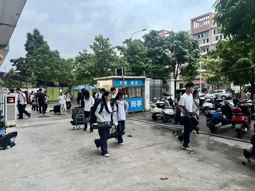 实战模考,全力出征|你想学子模拟考纪实-第12张图片-四季读书网