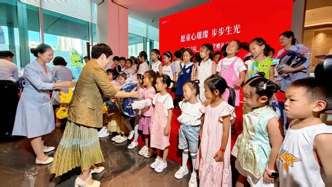 初一第一次月考成绩出炉,家长们烧心了吗?-第9张图片-四季读书网