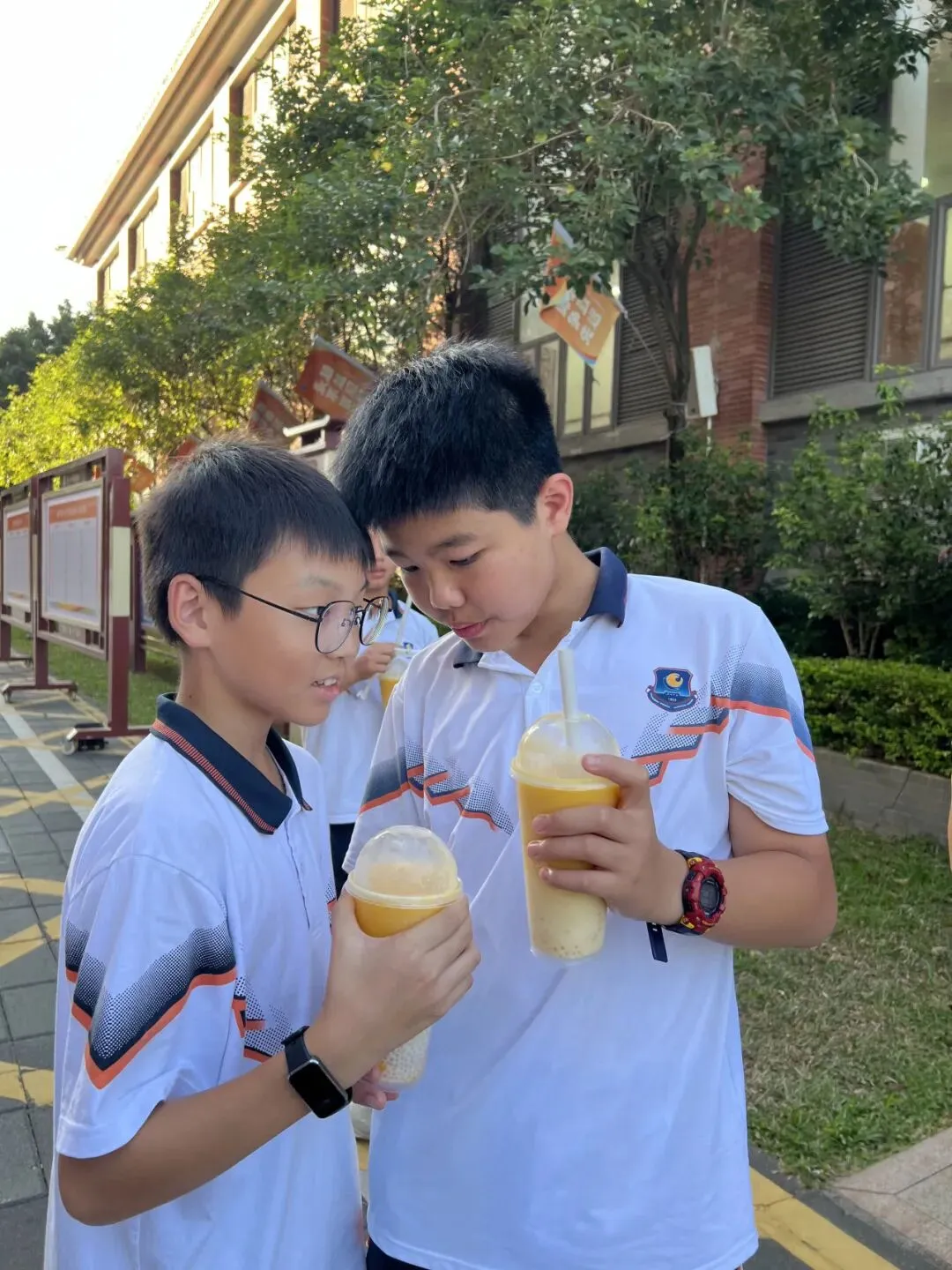 初一6班 | 点点星光,熠熠同行-第21张图片-四季读书网