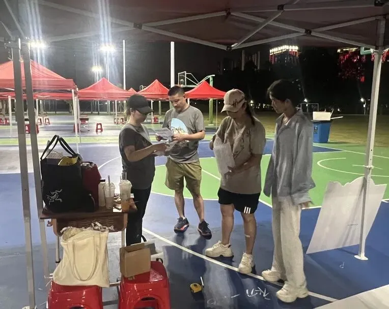 初一6班 | 点点星光,熠熠同行-第27张图片-四季读书网