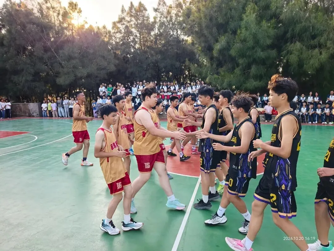 初三篮球积分赛暨冠军队与初二篮球联队友谊赛组合报道-第16张图片-四季读书网