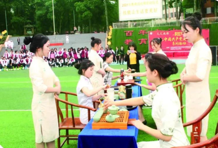 初三家长注意〡贵阳电子职业学校(国家公办)“3+2”直升大专,升学无忧-第4张图片-四季读书网 初三家长注意〡贵阳电子职业学校(国家公办)“3+2”直升大专,升学无忧-第4张图片-四季读书网