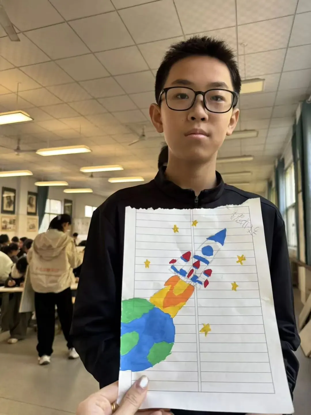 初一9班美术课堂作品随拍《科技之光》-第54张图片-四季读书网