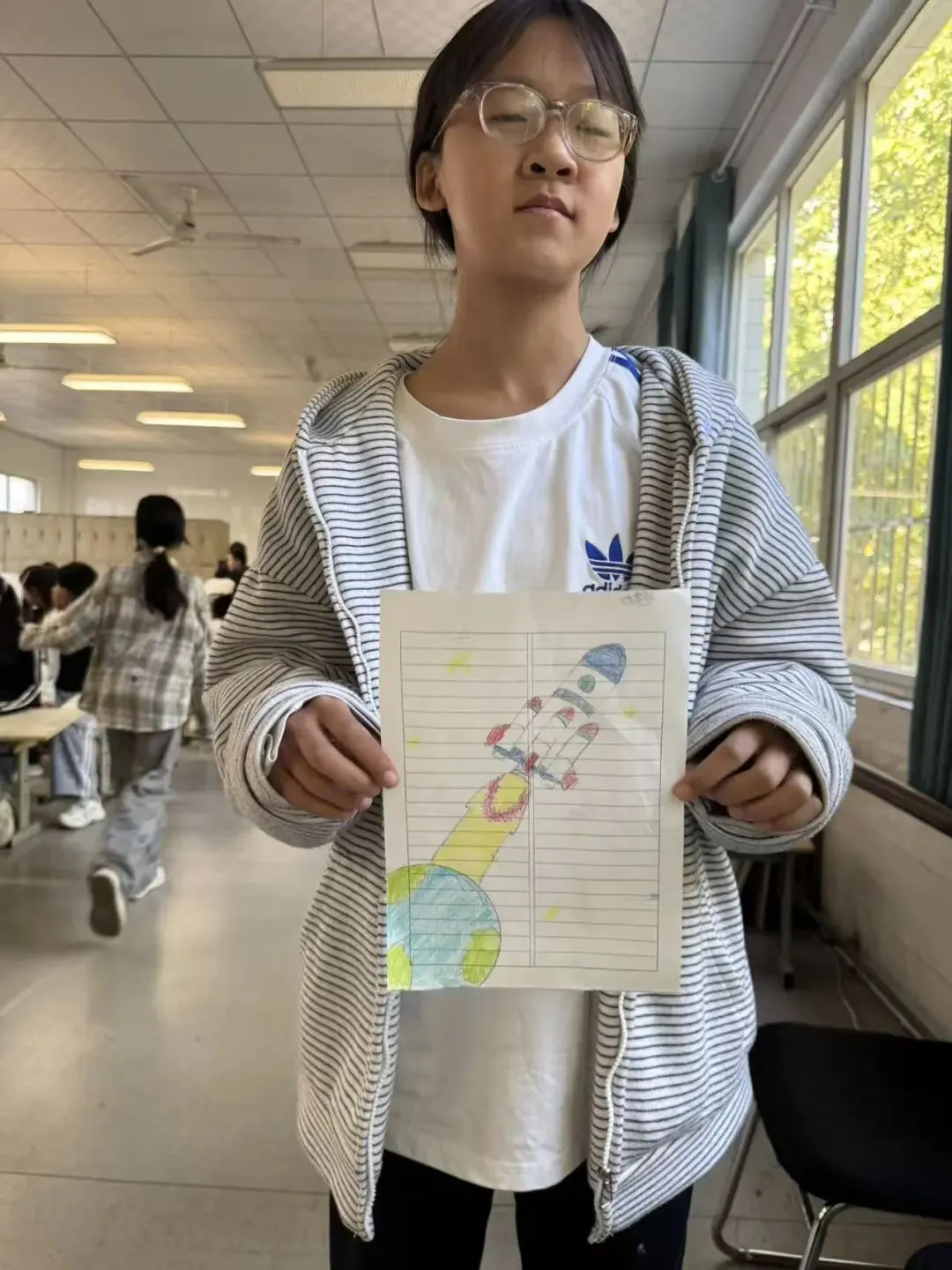 初一9班美术课堂作品随拍《科技之光》-第56张图片-四季读书网