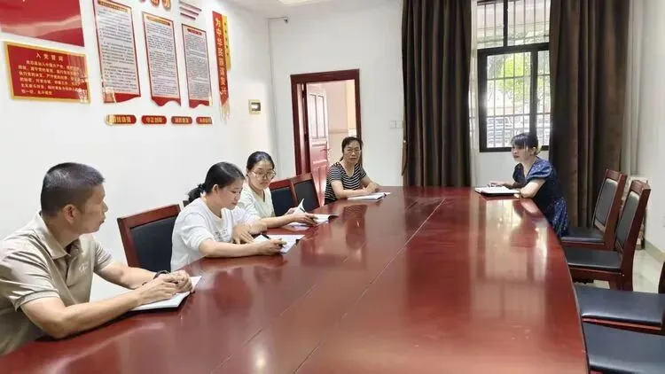 薪火相传谋备考,凝心聚力迎中考 —— 琼海市长坡中学2027 届新老初三备考经验交流会-第29张图片-四季读书网