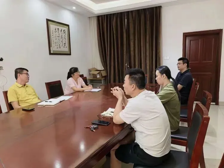 薪火相传谋备考,凝心聚力迎中考 —— 琼海市长坡中学2027 届新老初三备考经验交流会-第43张图片-四季读书网