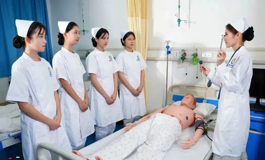 初三家长提前看!广东岭南现代技师学院2026招生简章-第21张图片-四季读书网