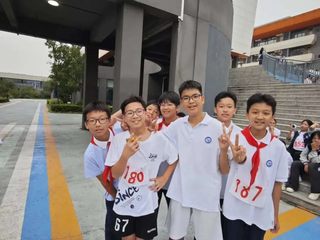 2025级班级风采丨初二12班——以少年意气,赴青春山海-第9张图片-四季读书网