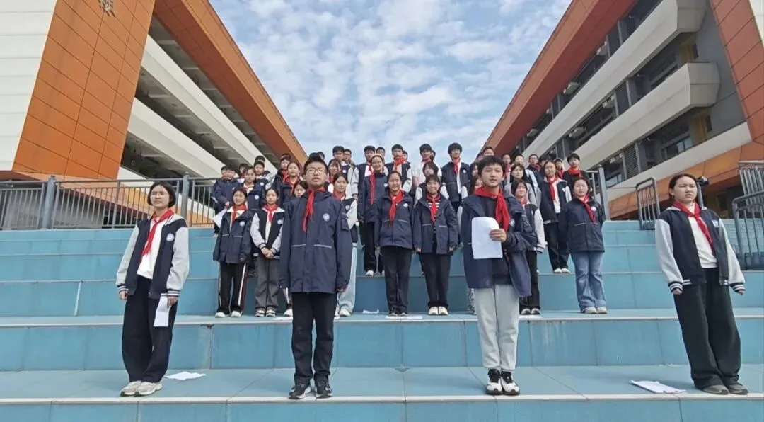 2025级班级风采丨初二12班——以少年意气,赴青春山海-第29张图片-四季读书网