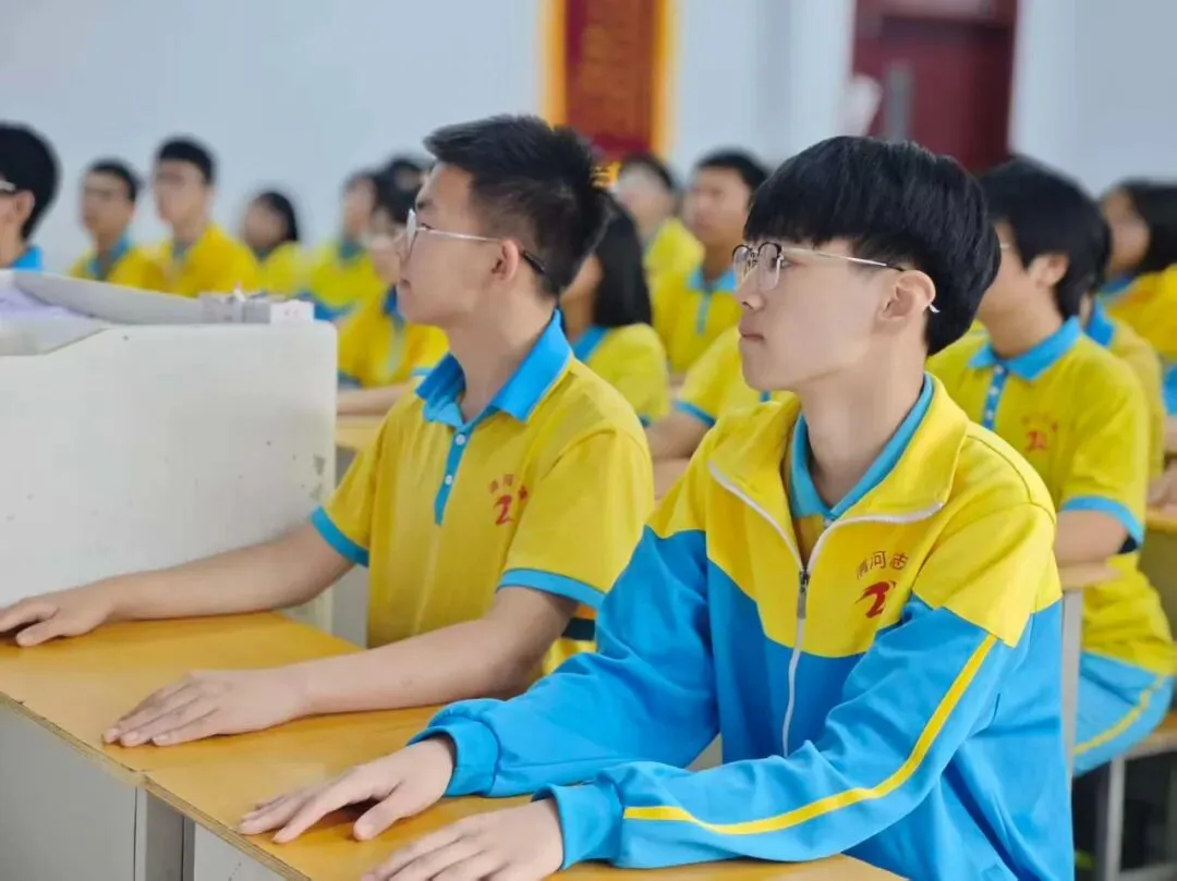初三 37 班|于日常沉淀,向远方前行-第8张图片-四季读书网