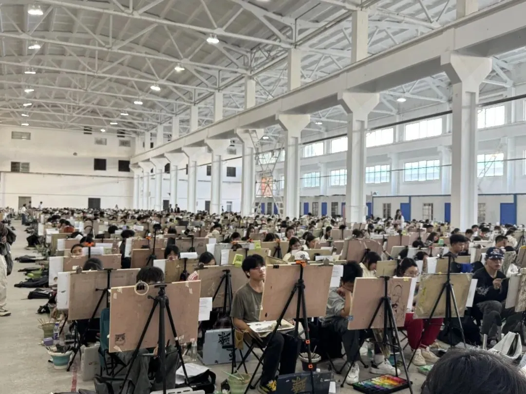 贵州省2027届美术模拟联考 (一模)完美收官 |附二模考试时间-第23张图片-四季读书网 贵州省2027届美术模拟联考 (一模)完美收官 |附二模考试时间-第23张图片-四季读书网