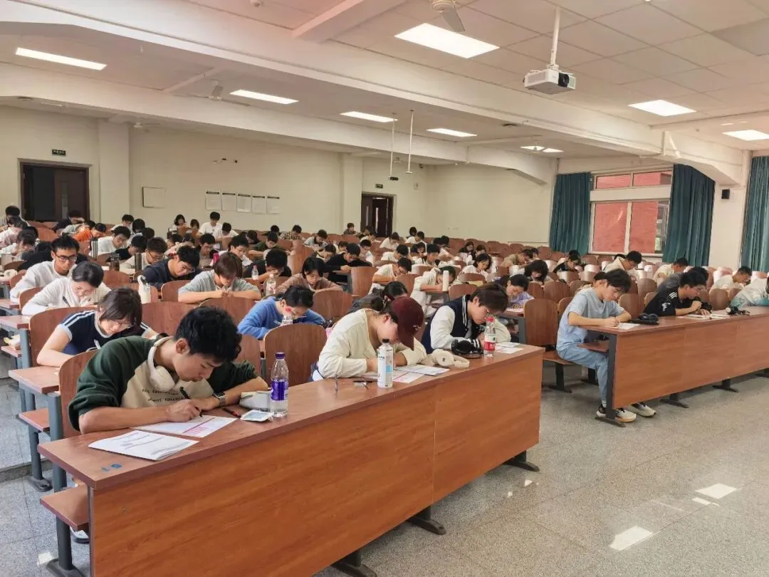 成长赋能主题课 | 四六级模考解析+高分经验分享,带你高效备考!-第3张图片-四季读书网