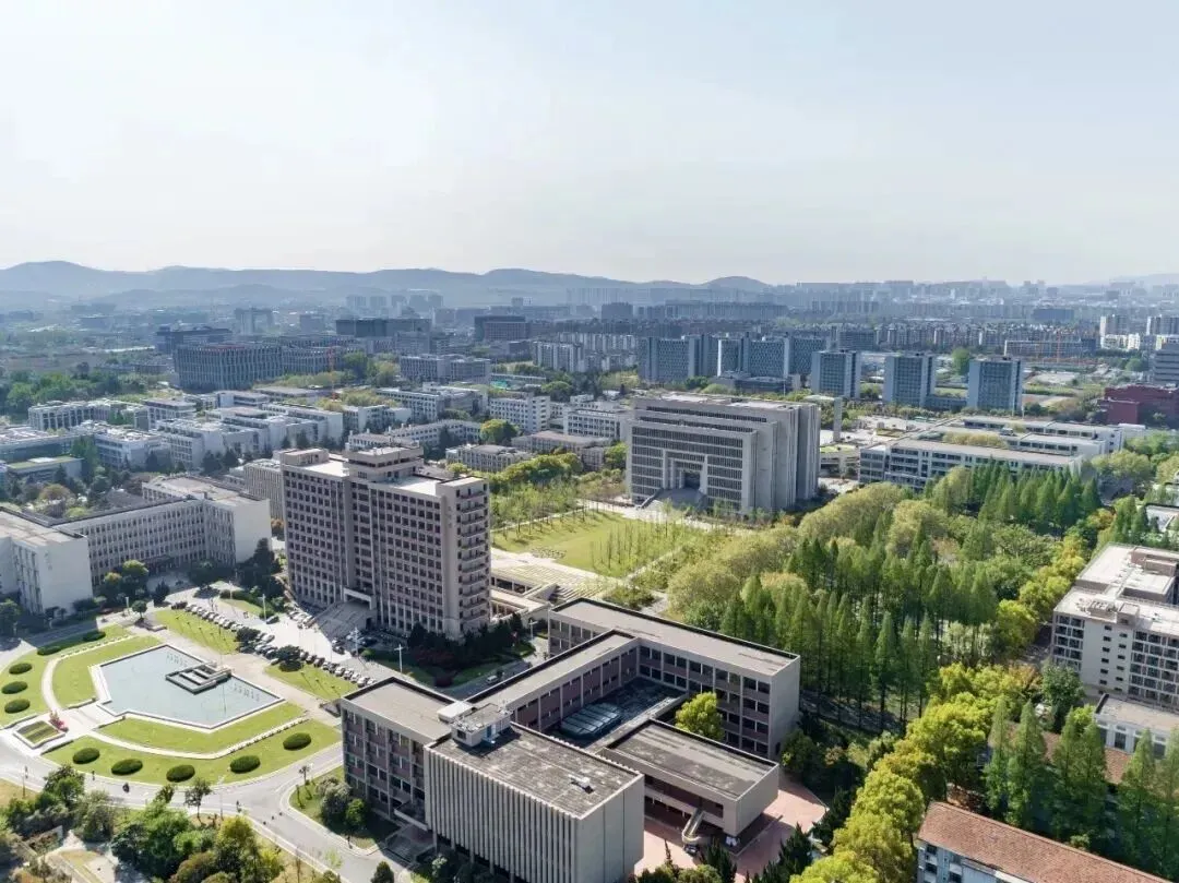 【中考作文精析】谢谢你让我更出色、更精彩-第1张图片-四季读书网