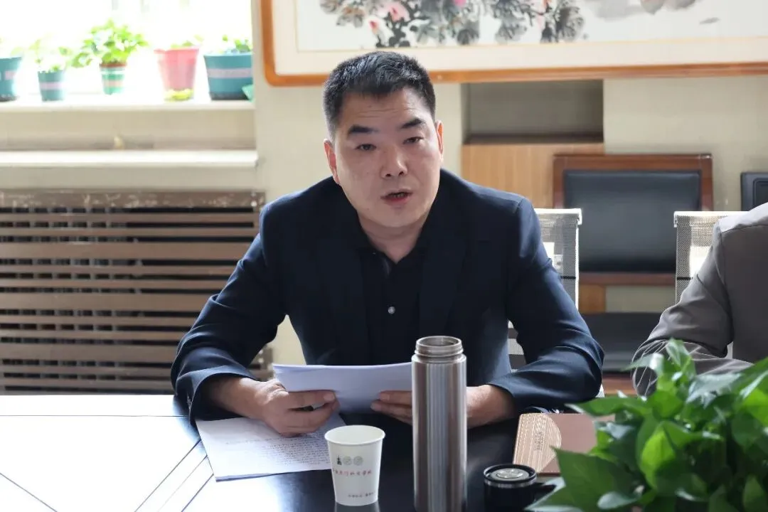 对标新课谋新策,笃实筑基备中考 | 龙门中考部第一次教学研讨会顺利召开-第3张图片-四季读书网 对标新课谋新策,笃实筑基备中考 | 龙门中考部第一次教学研讨会顺利召开-第3张图片-四季读书网