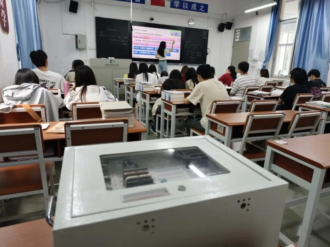 零基础逆袭计划!广轻大校内3+证书高职高考辅导班,全身心冲刺高职!-第35张图片-四季读书网 零基础逆袭计划!广轻大校内3+证书高职高考辅导班,全身心冲刺高职!-第35张图片-四季读书网