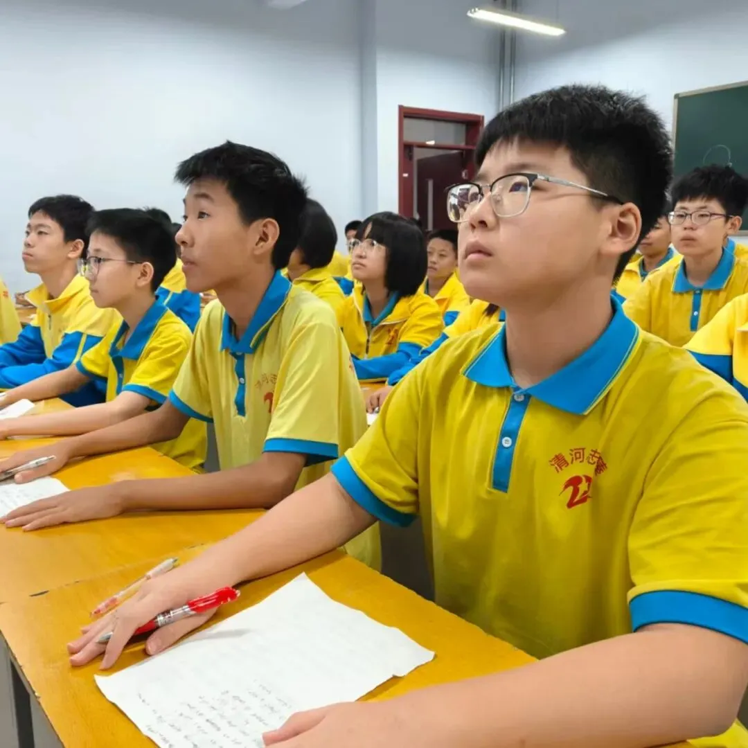 初二18班 | 从拔河到书海:“全能18班”的青春太燃了!-第10张图片-四季读书网