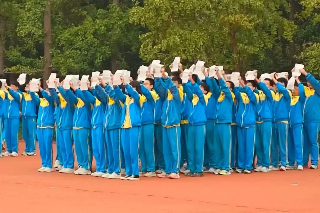 初二18班 | 从拔河到书海:“全能18班”的青春太燃了!-第11张图片-四季读书网