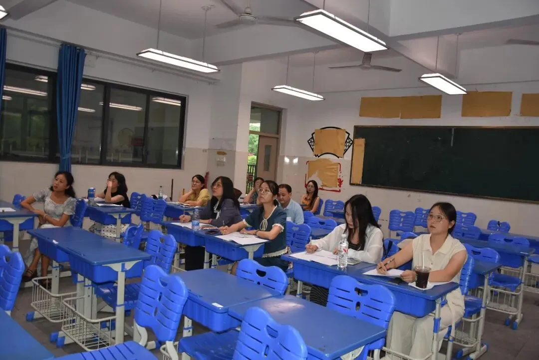精研中考真题,锤炼讲题本领——福州鳌峰学校举行第五届青年教师教学技能比赛-第49张图片-四季读书网