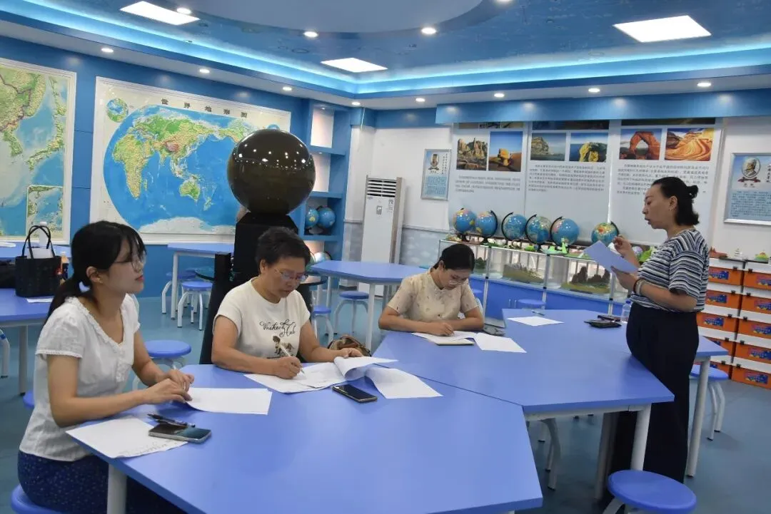 精研中考真题,锤炼讲题本领——福州鳌峰学校举行第五届青年教师教学技能比赛-第50张图片-四季读书网