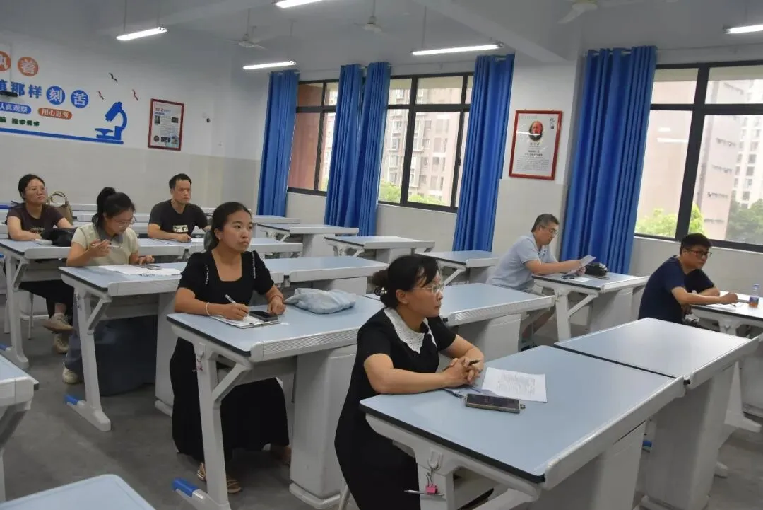 精研中考真题,锤炼讲题本领——福州鳌峰学校举行第五届青年教师教学技能比赛-第51张图片-四季读书网