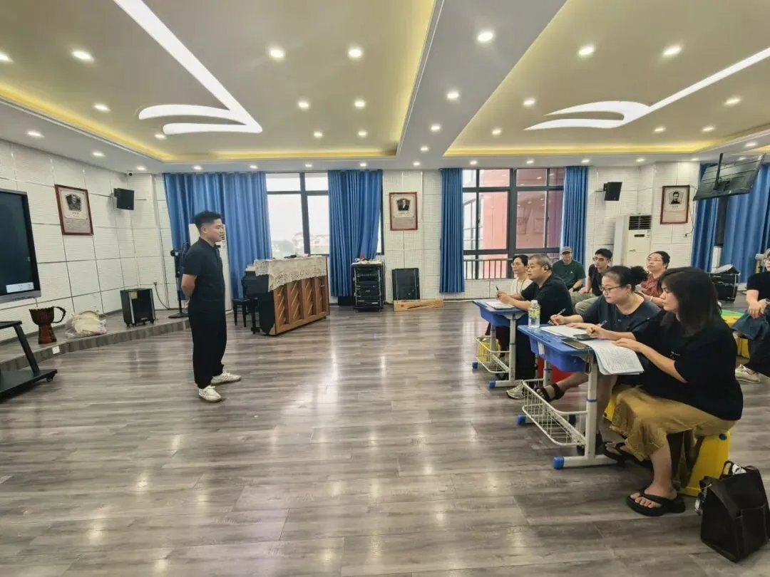 精研中考真题,锤炼讲题本领——福州鳌峰学校举行第五届青年教师教学技能比赛-第53张图片-四季读书网