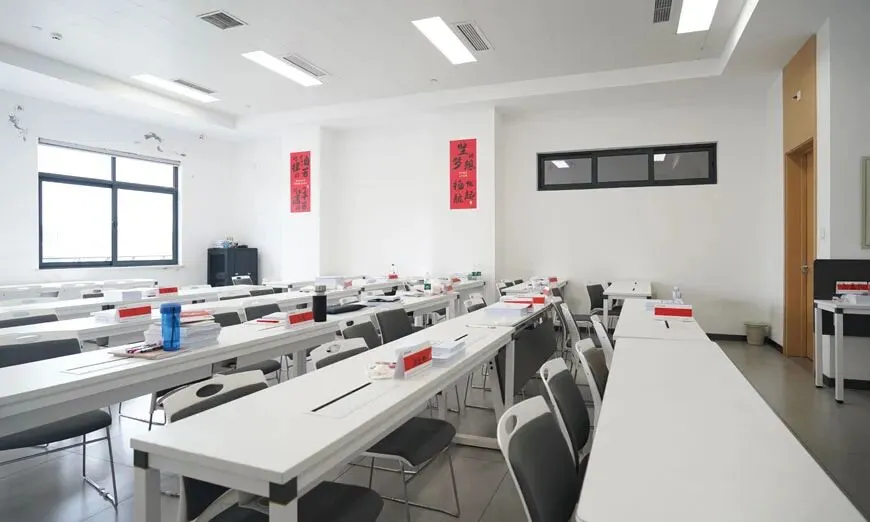 成都艺体文补择校|衡育优才高考学校 2027 届文化课全日制全科冲刺-第15张图片-四季读书网