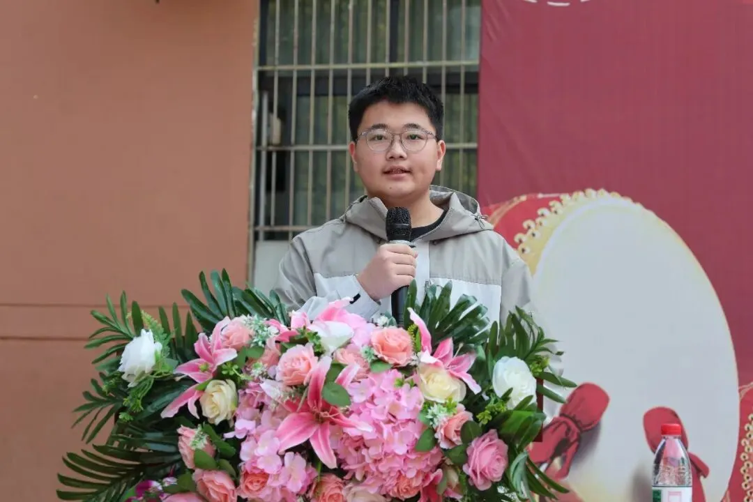 擂响中考战鼓!龙门中考部第一次月考表彰,见证少年锋芒-第16张图片-四季读书网