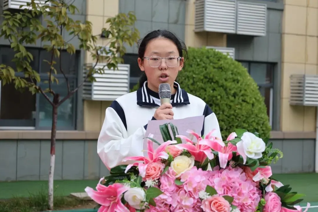 擂响中考战鼓!龙门中考部第一次月考表彰,见证少年锋芒-第19张图片-四季读书网