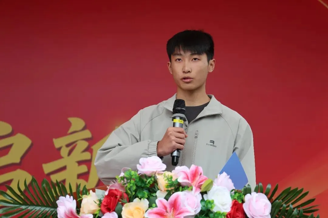 擂响中考战鼓!龙门中考部第一次月考表彰,见证少年锋芒-第22张图片-四季读书网