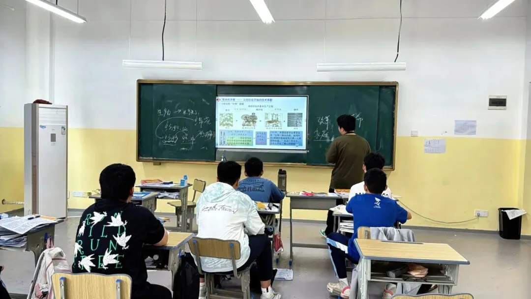 百问百答|初三全封闭中考集训冲刺营开启!吃住学一体,专心备战江西中考-第3张图片-四季读书网