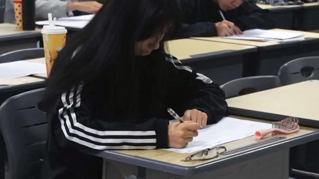 十月磨利剑 奋楫逐梦行 | 拓鑫27届高考部学员十月月考记录-第23张图片-四季读书网 十月磨利剑 奋楫逐梦行 | 拓鑫27届高考部学员十月月考记录-第23张图片-四季读书网