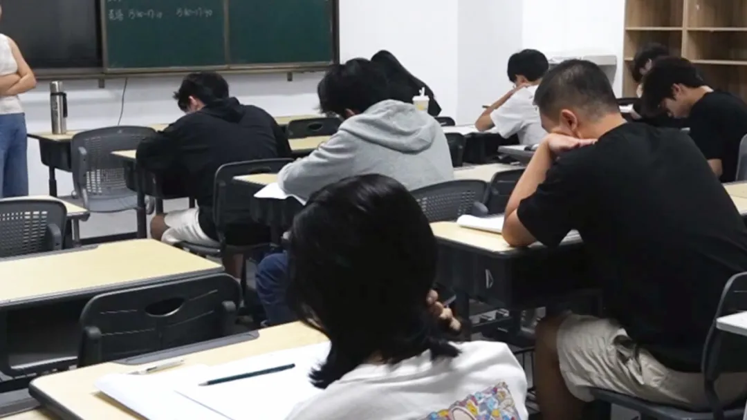 十月磨利剑 奋楫逐梦行 | 拓鑫27届高考部学员十月月考记录-第25张图片-四季读书网 十月磨利剑 奋楫逐梦行 | 拓鑫27届高考部学员十月月考记录-第25张图片-四季读书网
