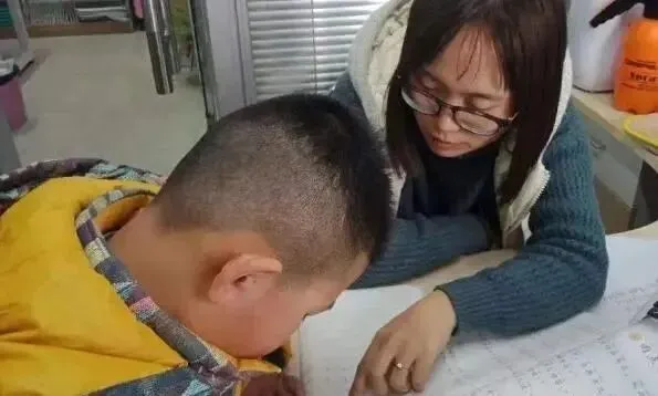 小学生“倒数第一”试卷火了,巧妙避开所有正确答案,气笑老师-第10张图片-四季读书网
