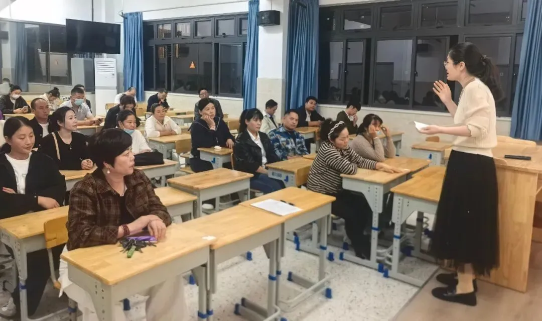 以月考为镜,同心赴中考——鄞州区邱隘董玉娣实验中学九年级2026-2027学年度第一学期家长会-第28张图片-四季读书网 以月考为镜,同心赴中考——鄞州区邱隘董玉娣实验中学九年级2026-2027学年度第一学期家长会-第28张图片-四季读书网