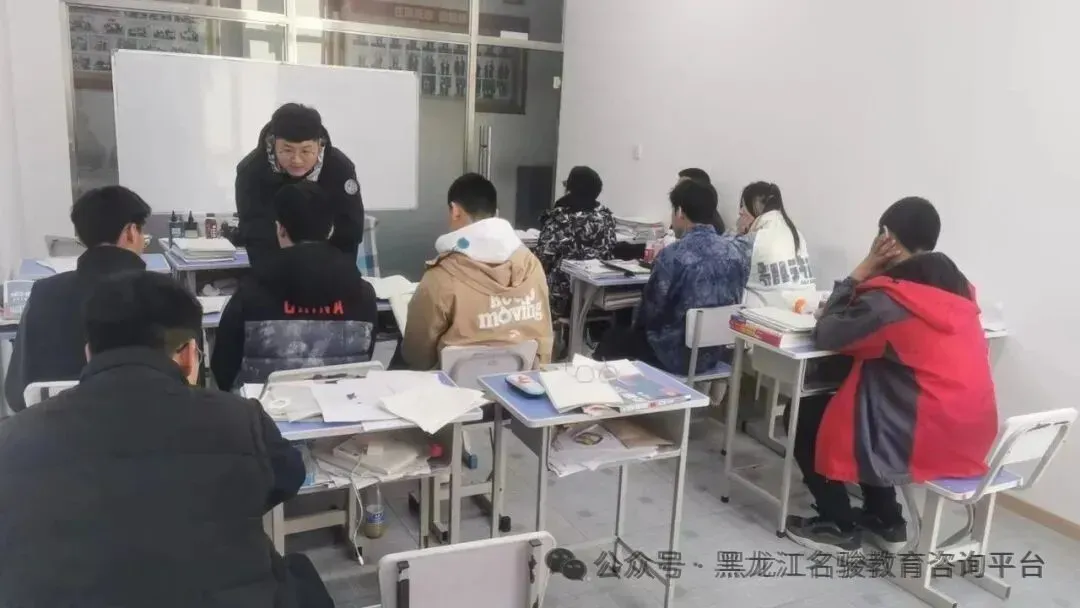 备战27年高考,签约提分-第11张图片-四季读书网 备战27年高考,签约提分-第11张图片-四季读书网