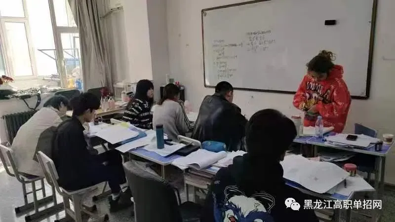 备战27年高考,签约提分-第37张图片-四季读书网 备战27年高考,签约提分-第37张图片-四季读书网