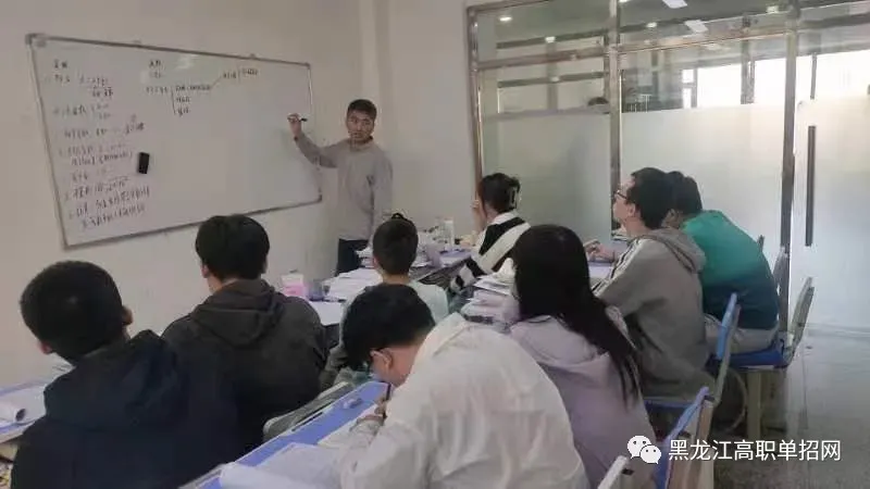 备战27年高考,签约提分-第38张图片-四季读书网 备战27年高考,签约提分-第38张图片-四季读书网