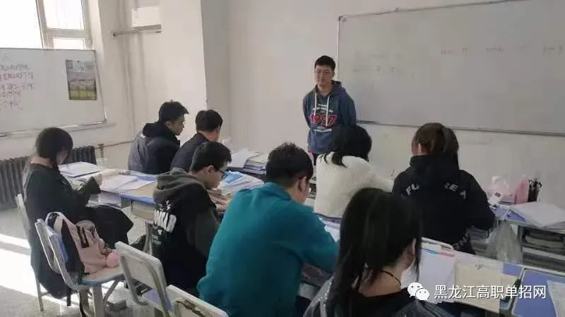 备战27年高考,签约提分-第39张图片-四季读书网 备战27年高考,签约提分-第39张图片-四季读书网
