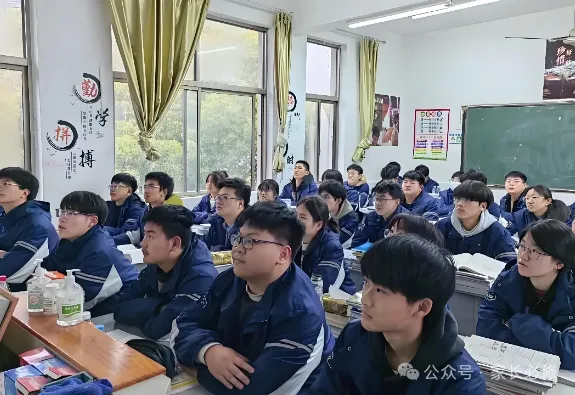 初一偷的懒,初三补到哭!初中三年哪年最关键? 90%家长都搞错了-第1张图片-四季读书网