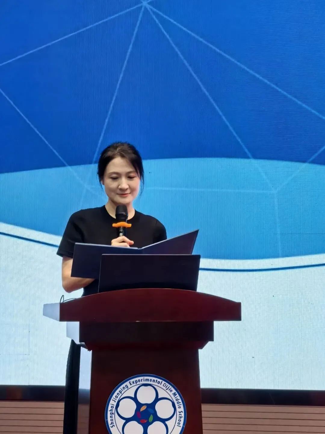 静心 静思 静行——初三年级家长会顺利举行-第17张图片-四季读书网 静心 静思 静行——初三年级家长会顺利举行-第17张图片-四季读书网