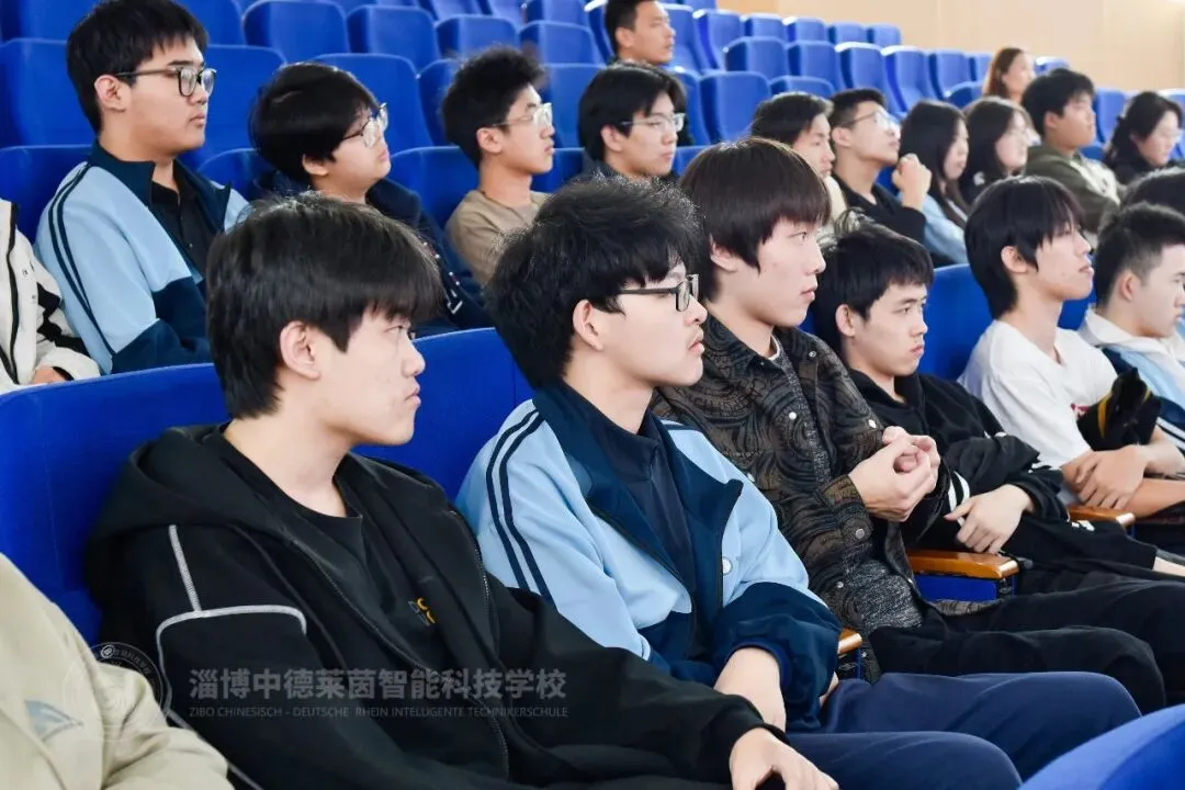 淄博中德莱茵智能科技学校召开2027年高考报名工作培训会-第7张图片-四季读书网 淄博中德莱茵智能科技学校召开2027年高考报名工作培训会-第7张图片-四季读书网