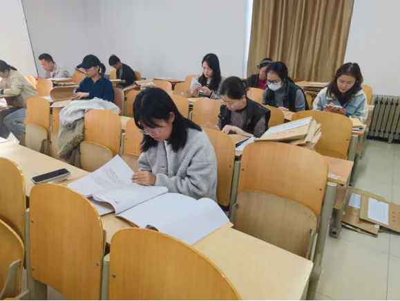 通识教育学院开展试卷检查整改“回头看” 专项活动-第3张图片-四季读书网 通识教育学院开展试卷检查整改“回头看” 专项活动-第3张图片-四季读书网