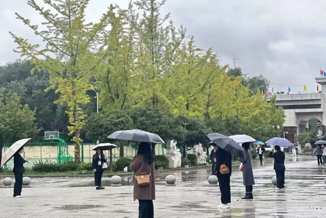 【长安二初】笃行逐梦赴新程 聚心同力赢中考| 2026-2027学年第一学期家长会纪实-第82张图片-四季读书网 【长安二初】笃行逐梦赴新程 聚心同力赢中考| 2026-2027学年第一学期家长会纪实-第82张图片-四季读书网