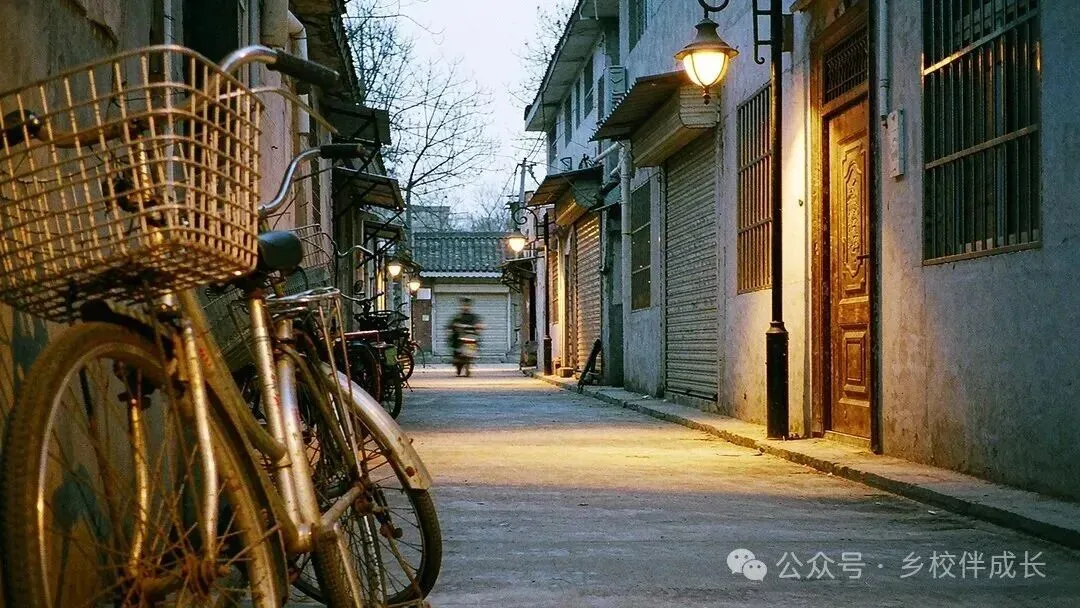 她初一旷了86节课,初二开学那天自己来了,我没问为什么-第1张图片-四季读书网