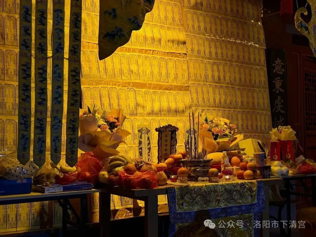 十月初一,庙里替你送寒衣-第5张图片-四季读书网