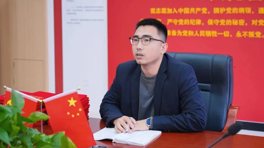 鸿臻|陪跑操、陪听课……高三家委会为高考冲刺保驾护航!-第2张图片-四季读书网